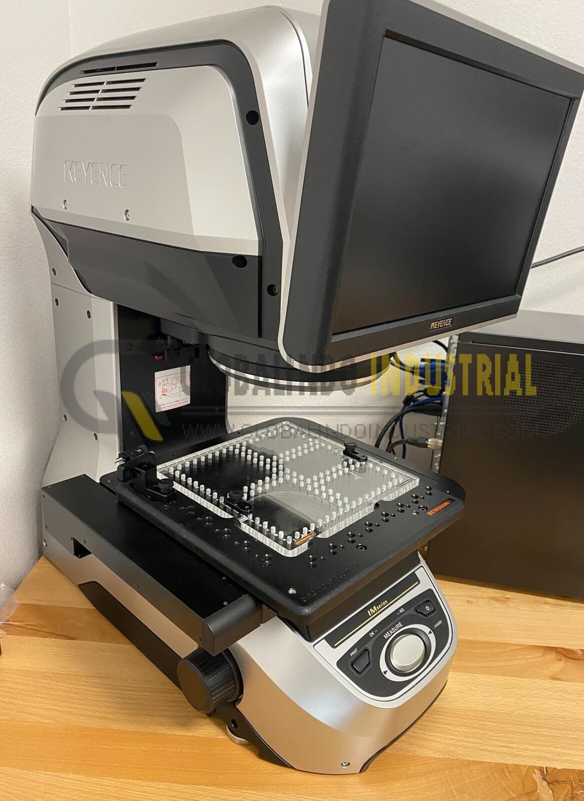 Keyence IM-8020 Image Dimension Measurement CMM System