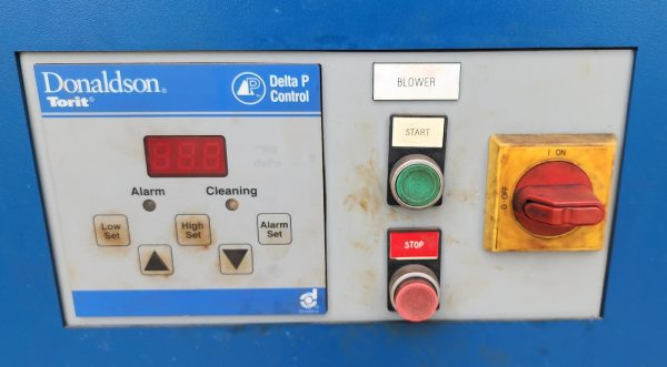 2400 CFM Torit DFO3-3 Dust Collector Oval Door Delta P Control - Image 3