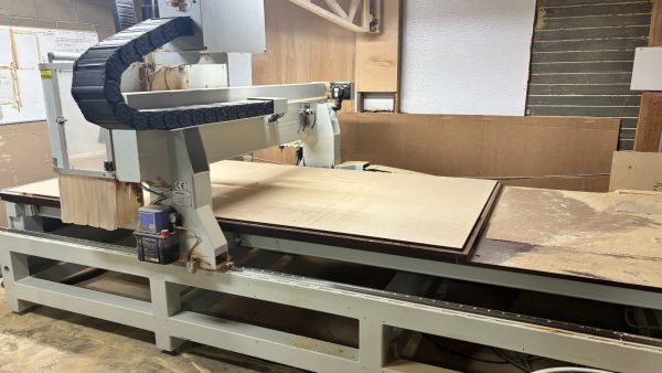Cosmec 5 x 10 cnc router