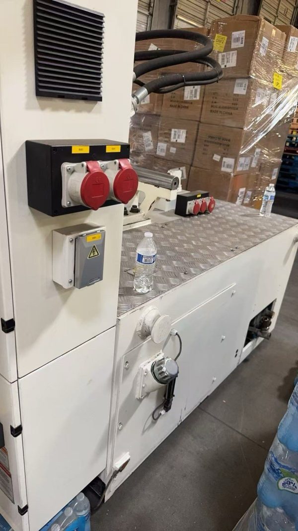 Plastic injection molding machine - Image 4